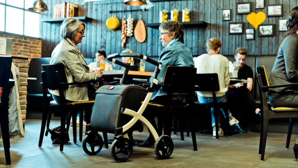 rollz-flex-highlight-cafe-jpg.jpg