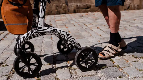 Die Reifen des Rollators