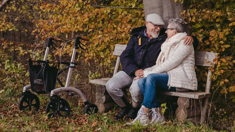 Mit Rollator sicher durch Herbst und Winter