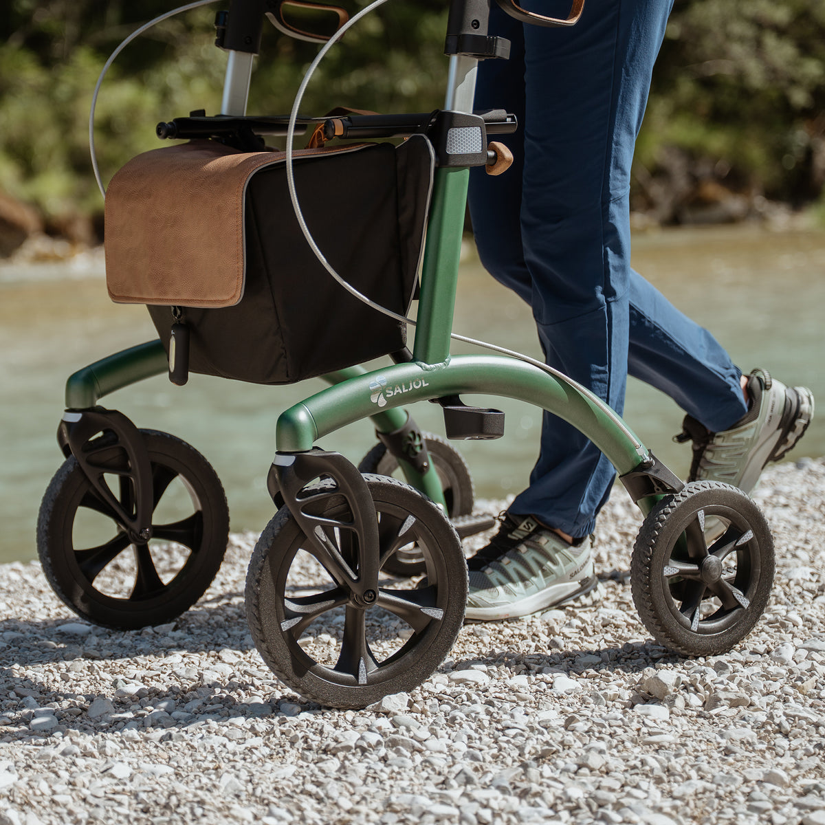 Detail Allround Rollator Forest Green