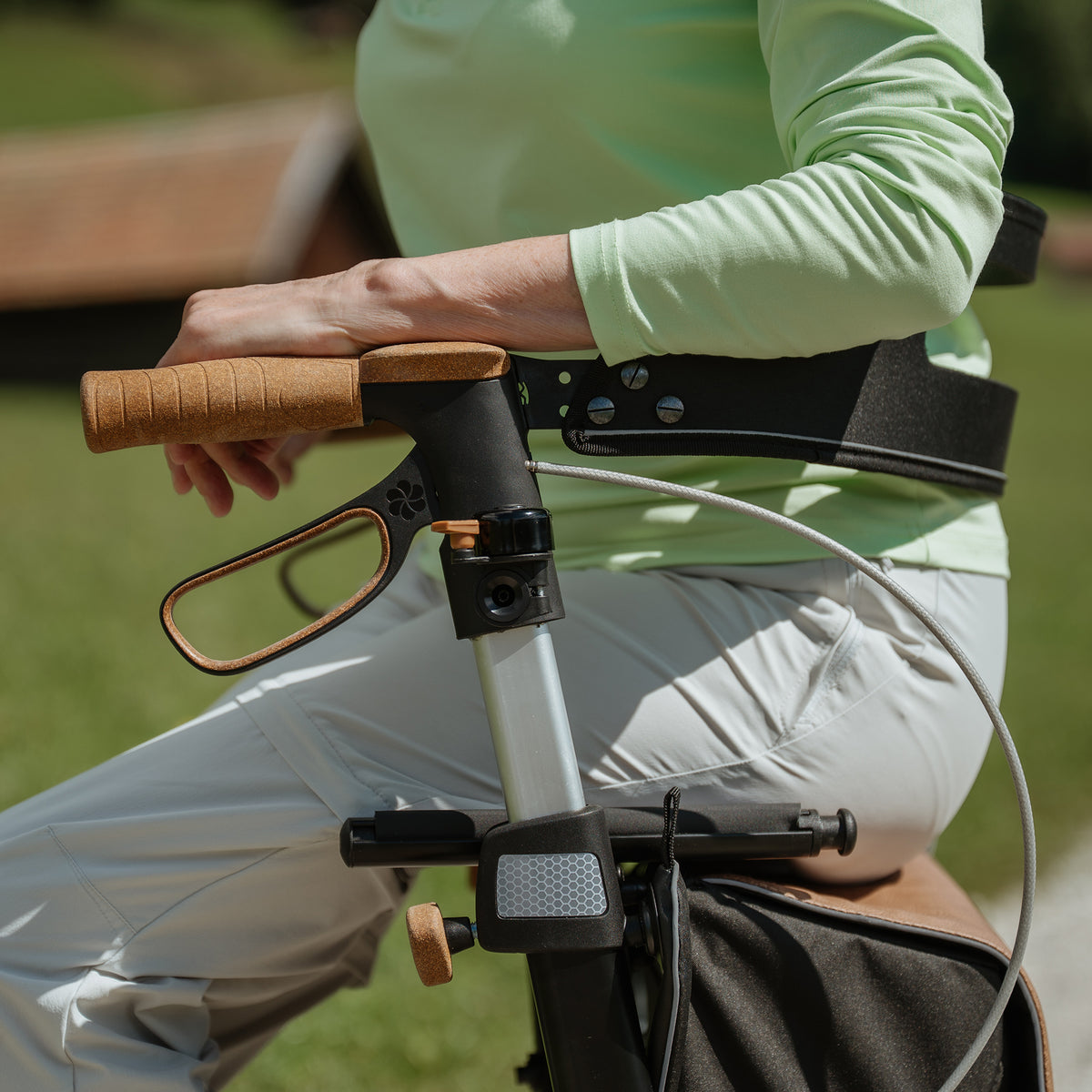 Sitting Allround Rollator Magic Black