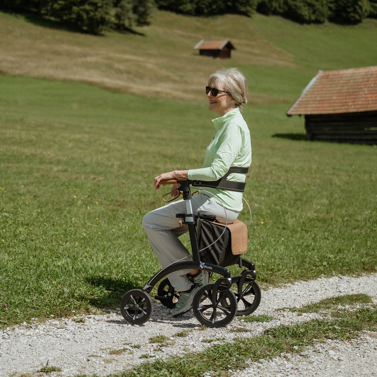 Sitting Allround Rollator Magic Black