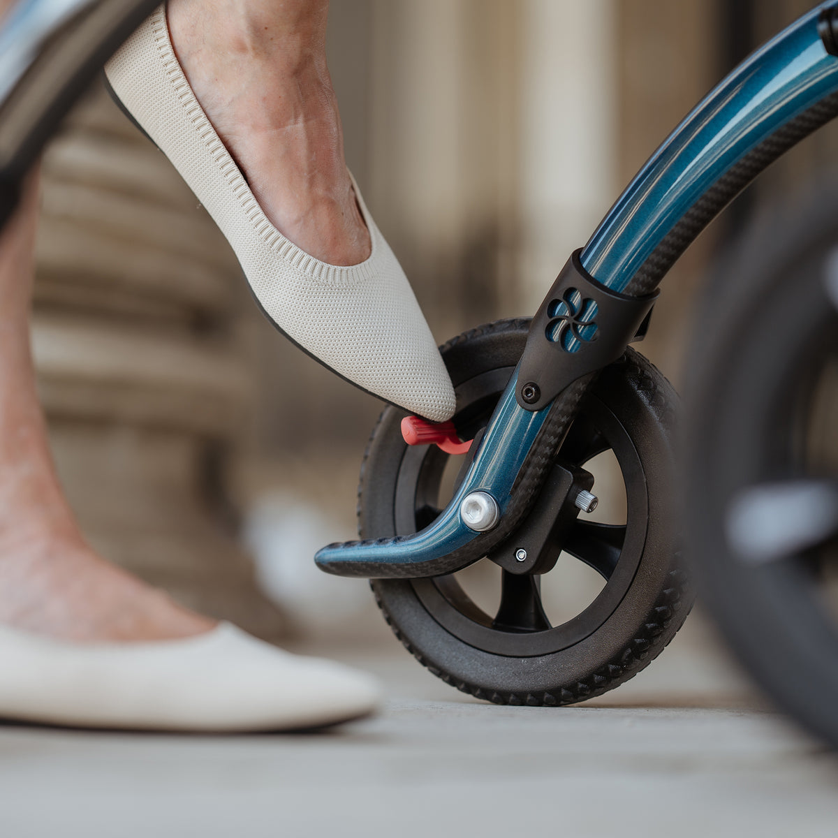 Schleifbremse des Carbon Rollator Midnight Blue