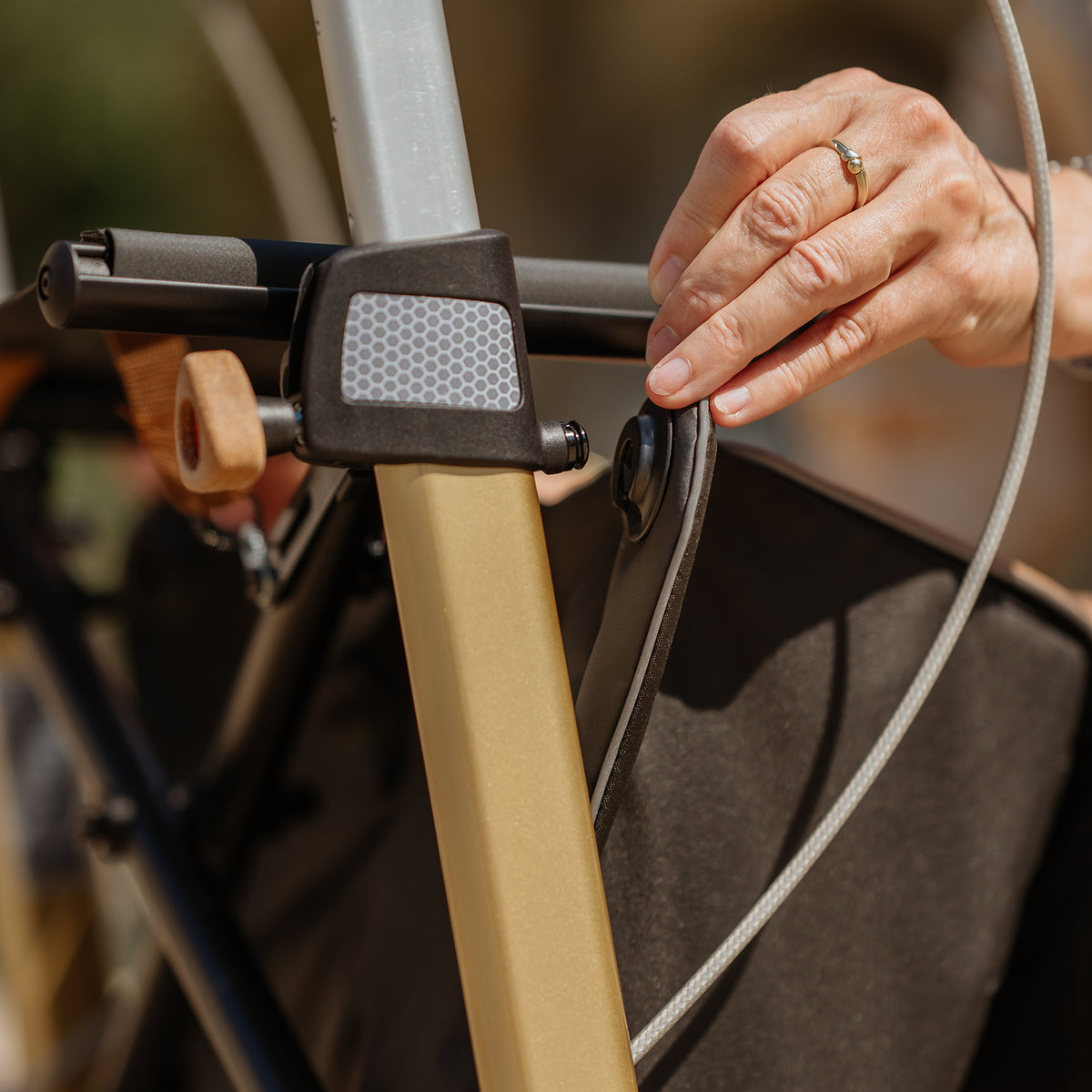 Magentische Taschenaufnahme Carbon Rollator Pure Gold