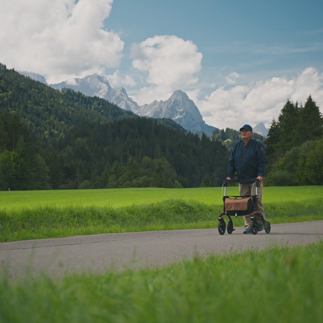 Load video: Saljol Allround Rollator XL Barolo Red, seat height 62cm / seat width 52 - 2026 full features