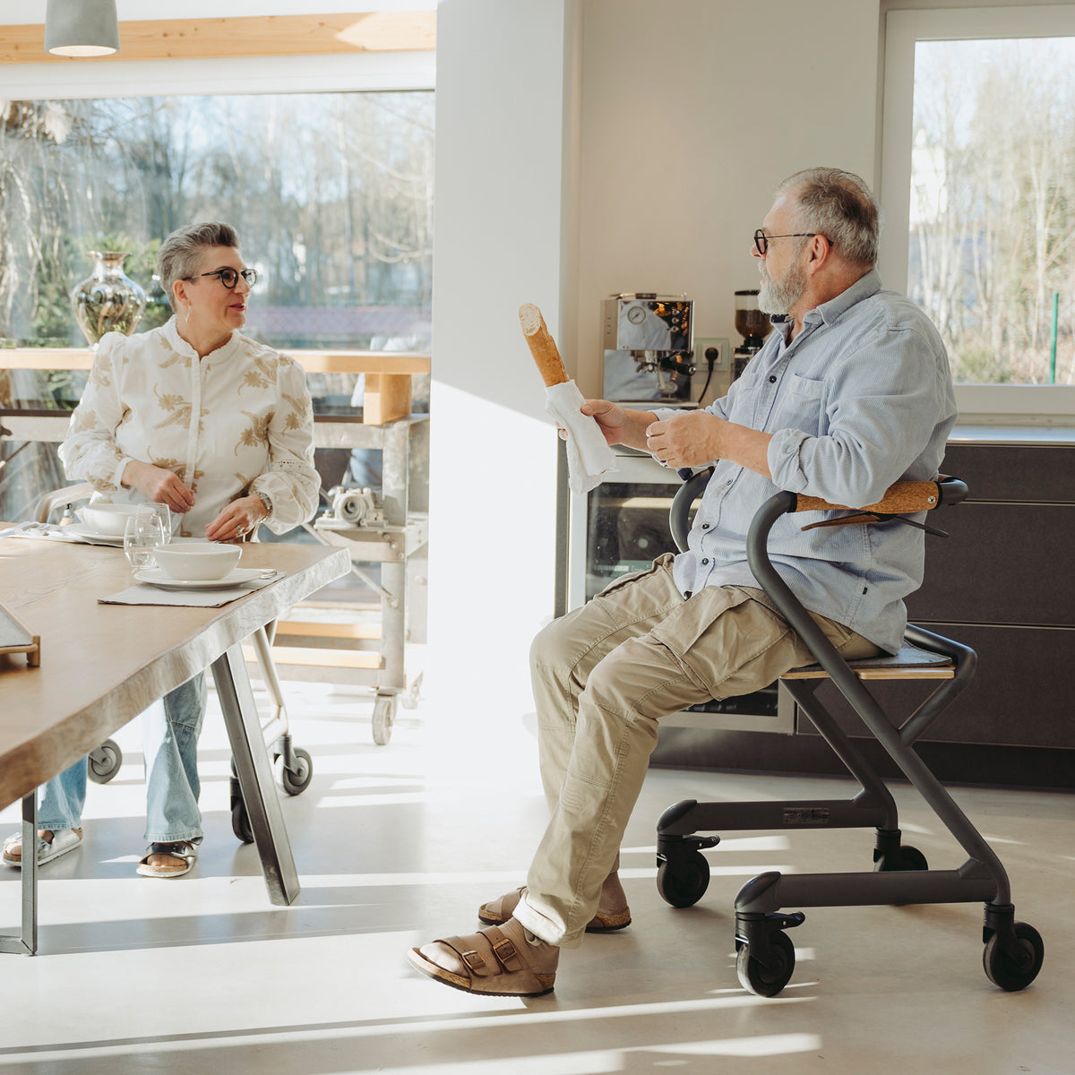 Sitzen Wohnraumrollator Velvet Grey