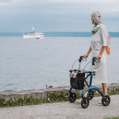 Wandern mit Carbon Rollator
