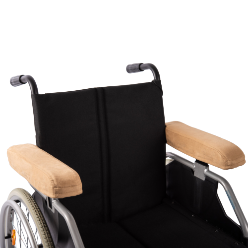 Rollstuhl mit Armpolster