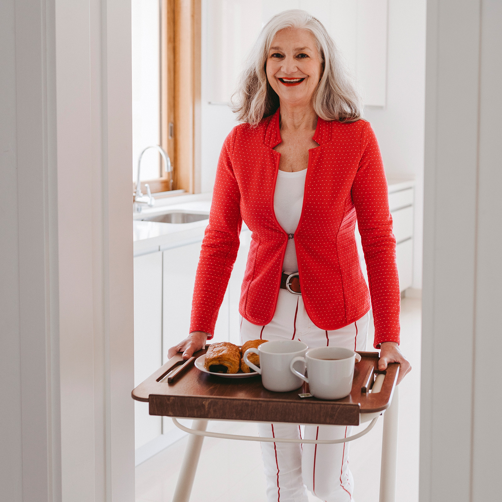 Saljol Wohnraumrollator: Passt durch schmale Türen